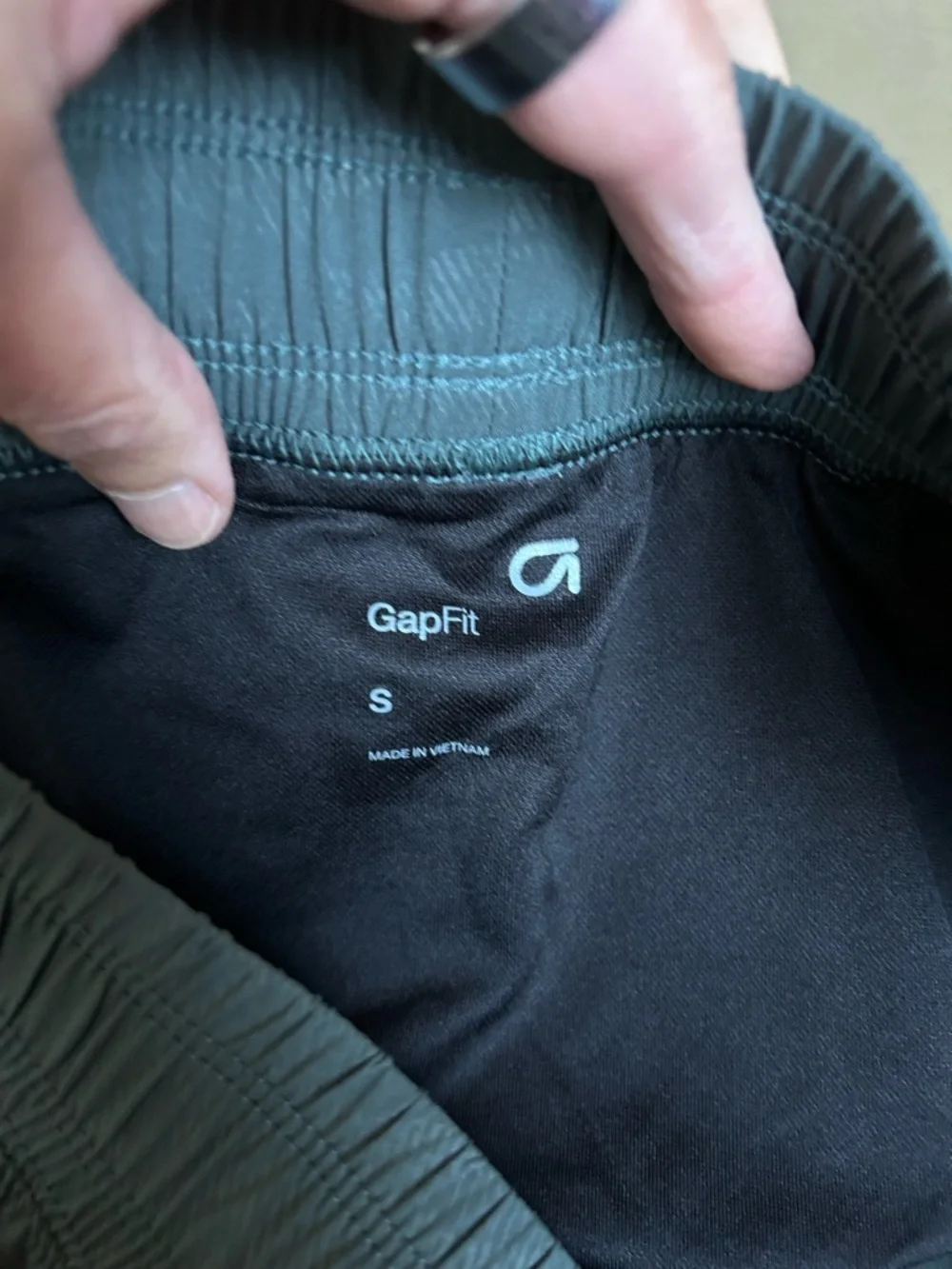 Gap Fit running shorts, size S - Picture 6 of 8